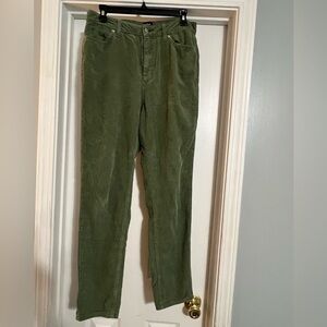 💖👖🌸 BDG Mom High-Rise Women's Green Corduroy Pants